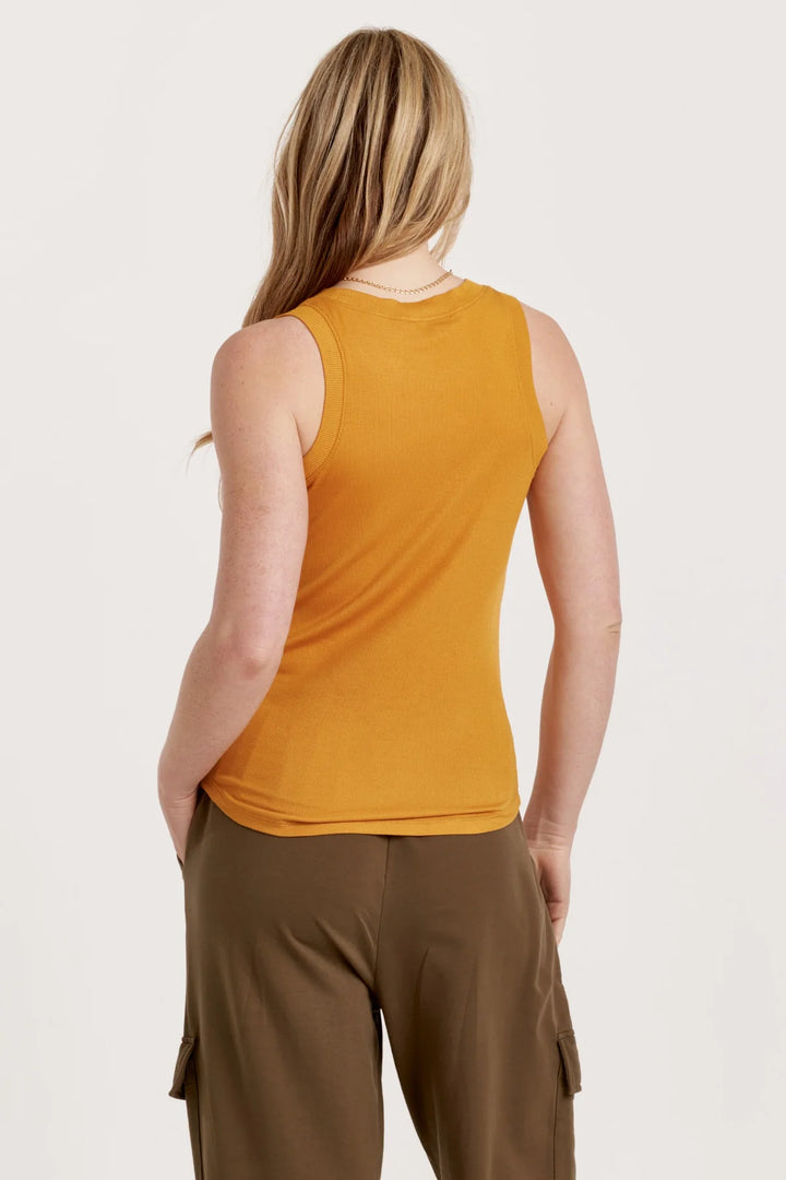 CLEO RIBBED TANK OCHRE