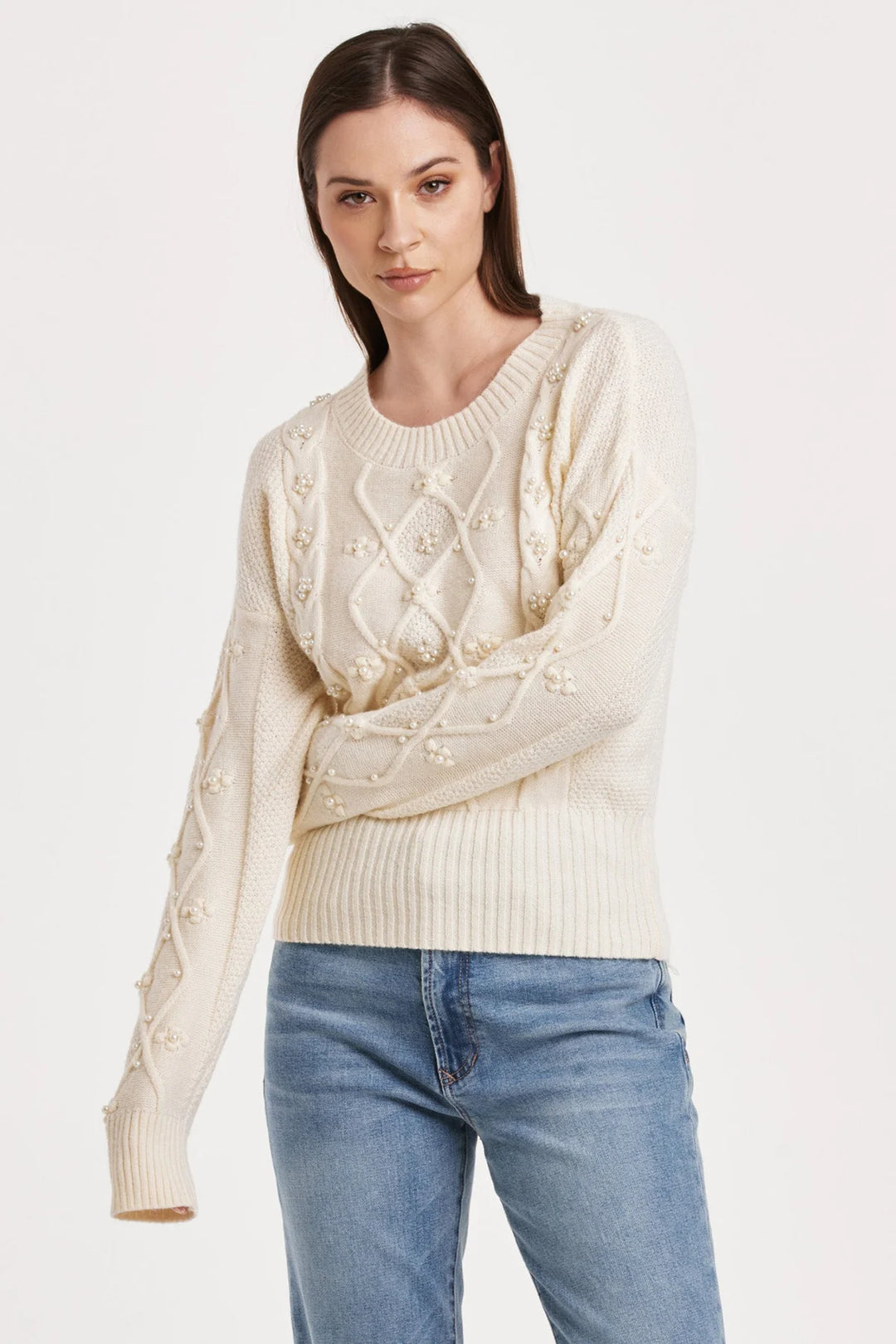 DANIA CABLE KNIT SWEATER WITH RAGLAN SLEEVES AND PEARL DETAIL VINTAGE CREAM